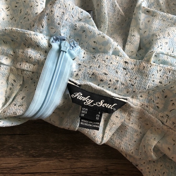 Funky Soul Light Blue & White V-Neck Peplum Crop Top Sz S - Picture 3 of 3